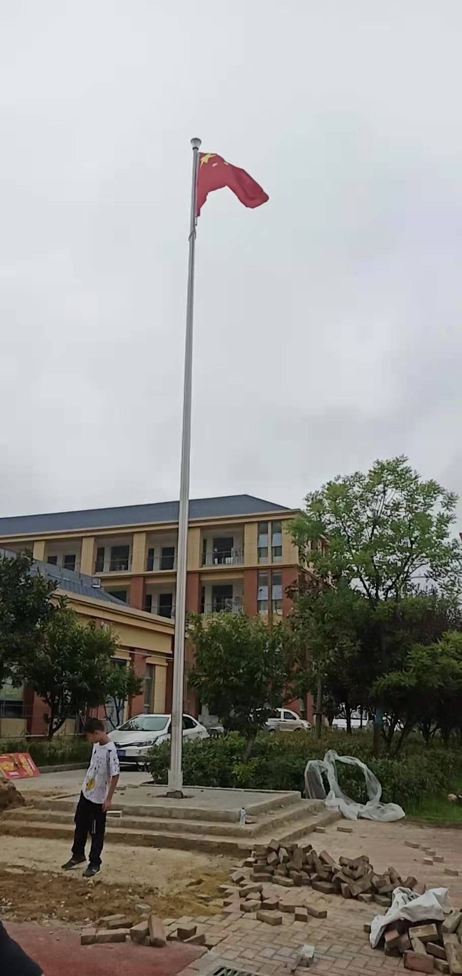 �����н��·����С�W